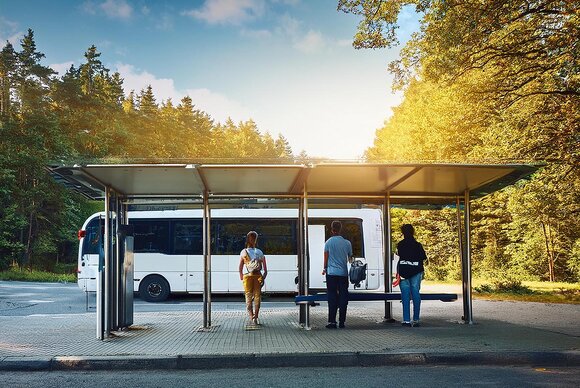 Kostenfreier Nahverkehr (KI-Foto) Kostenfreier Nahverkehr (KI-Foto)