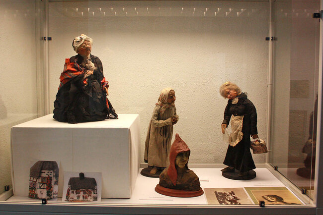 Antike Puppen der Griechin Erato Mavrogordato Antike Puppen der Griechin Erato Mavrogordato