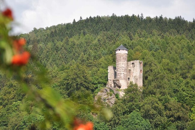 Burgruine Hallenburg Burgruine Hallenburg