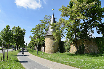 Stadtmauer mit Rundtürmen Stadtmauer mit Rundtürmen