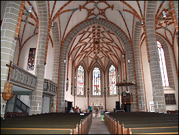 Blick in die Stadtkirche St. Georg Blick in die Stadtkirche St. Georg