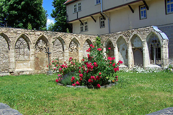 Baureste des Kreuzganges im Augustinerkloster Baureste des Kreuzganges im Augustinerkloster