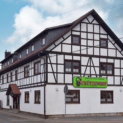 Gaststätte & Pension Schützenhof, Crock Gaststätte & Pension Schützenhof, Crock