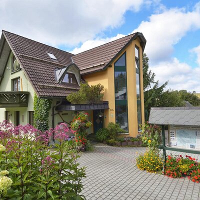 Ferienappartementhaus Rennsteigblick, Sommeransicht Ferienappartementhaus Rennsteigblick, Sommeransicht